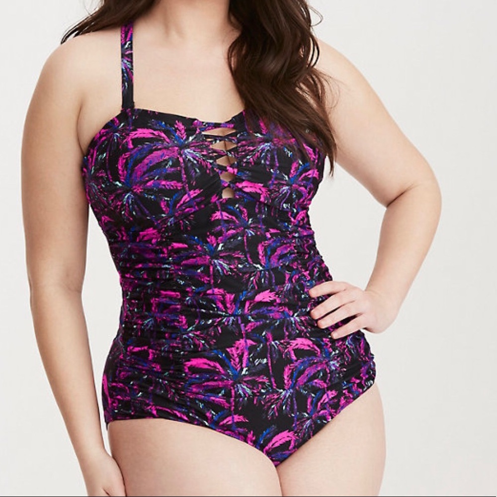 Torrid size 0 palm tree one piece swimsuit 🌴